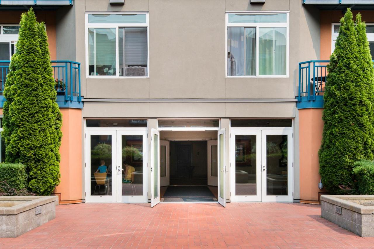 City Water View Oasis With Pool & Gym Near Cruise In Heart Of Seattle Eksteriør bilde